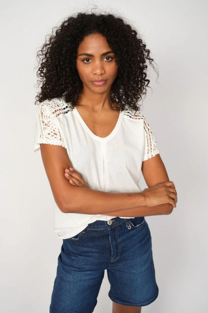 Mos Mosh Dayo V-neck Tee