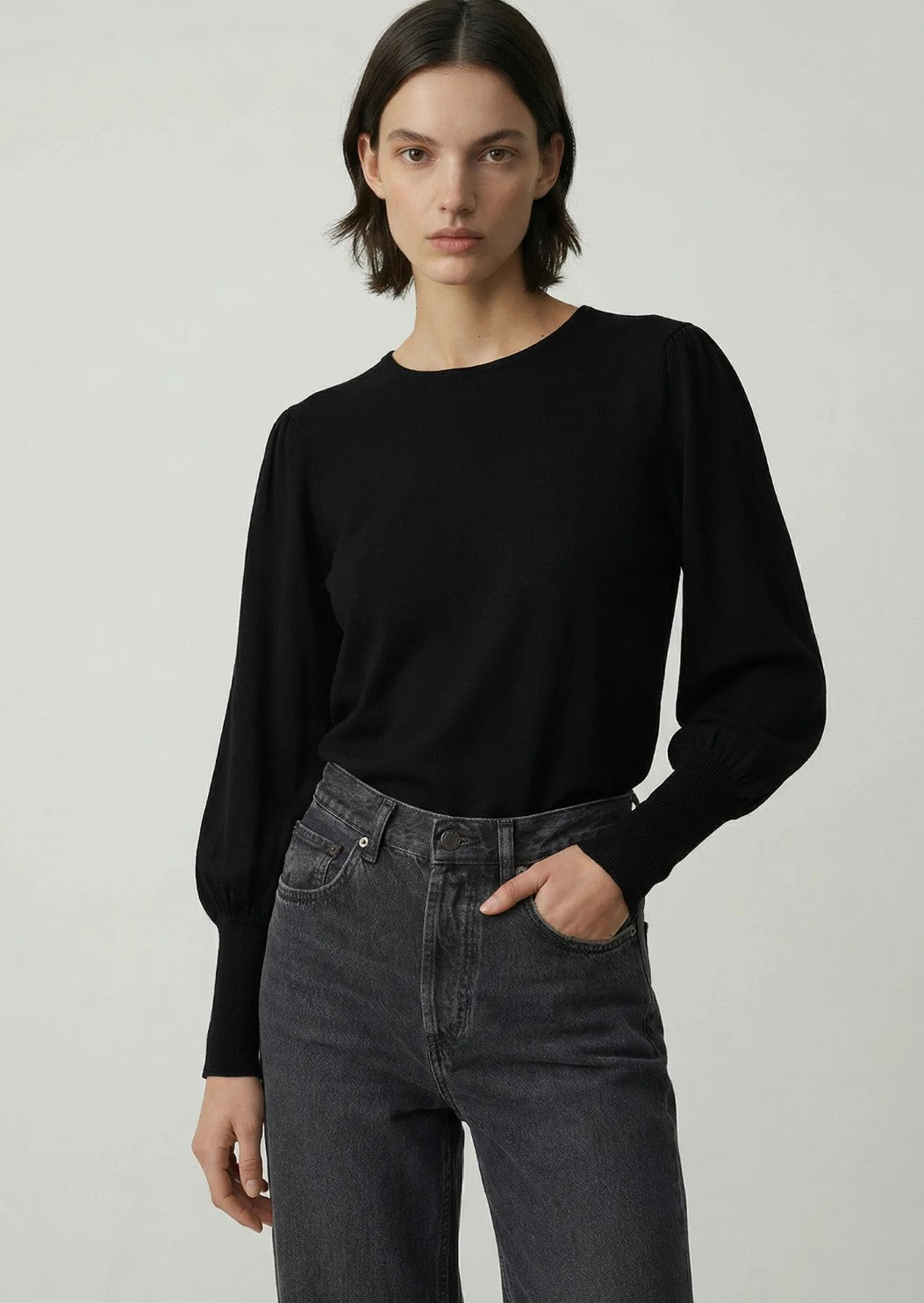 Aleger ALWAYS bell-sleeved - Black