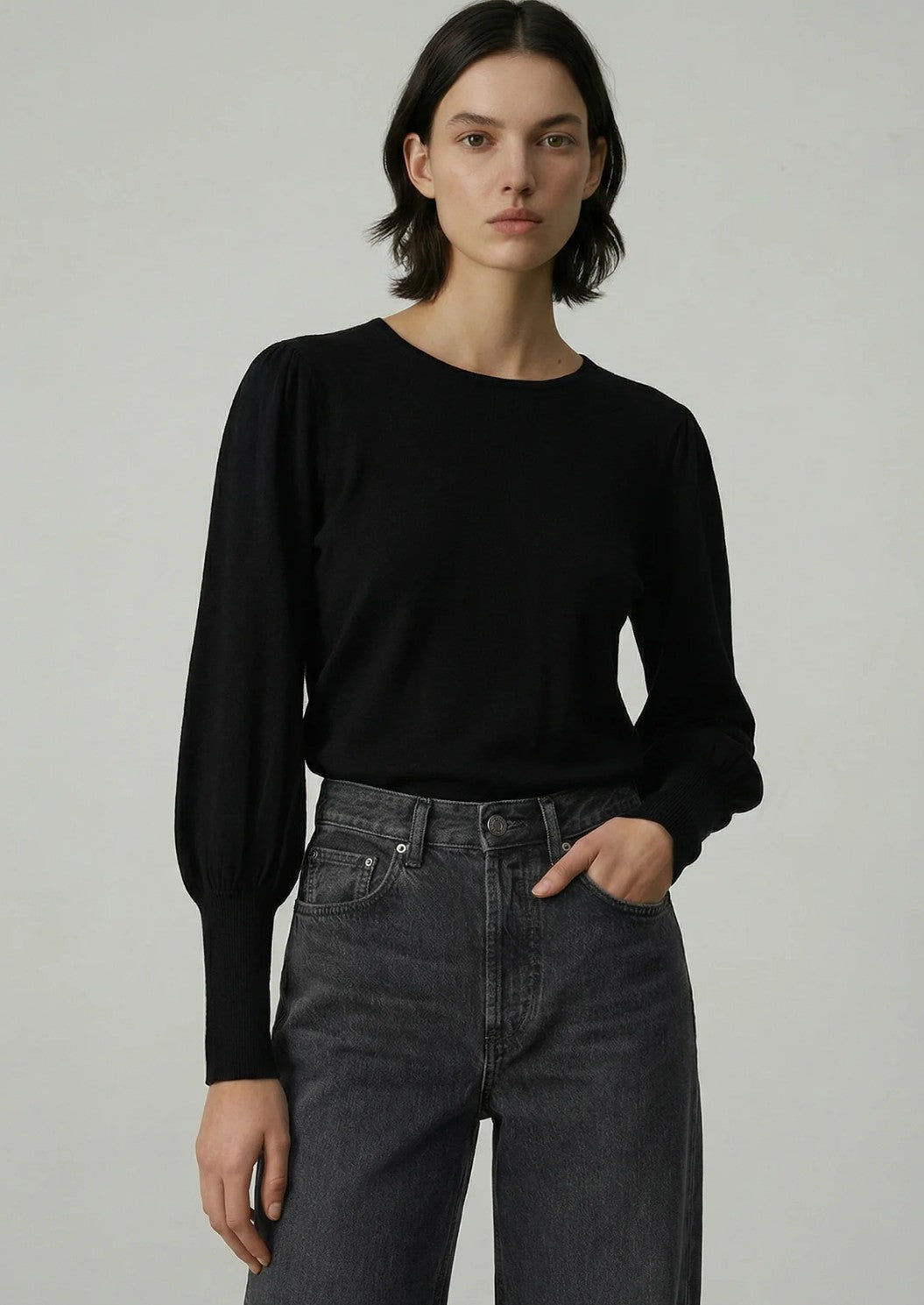 Aleger ALWAYS bell-sleeved - Black