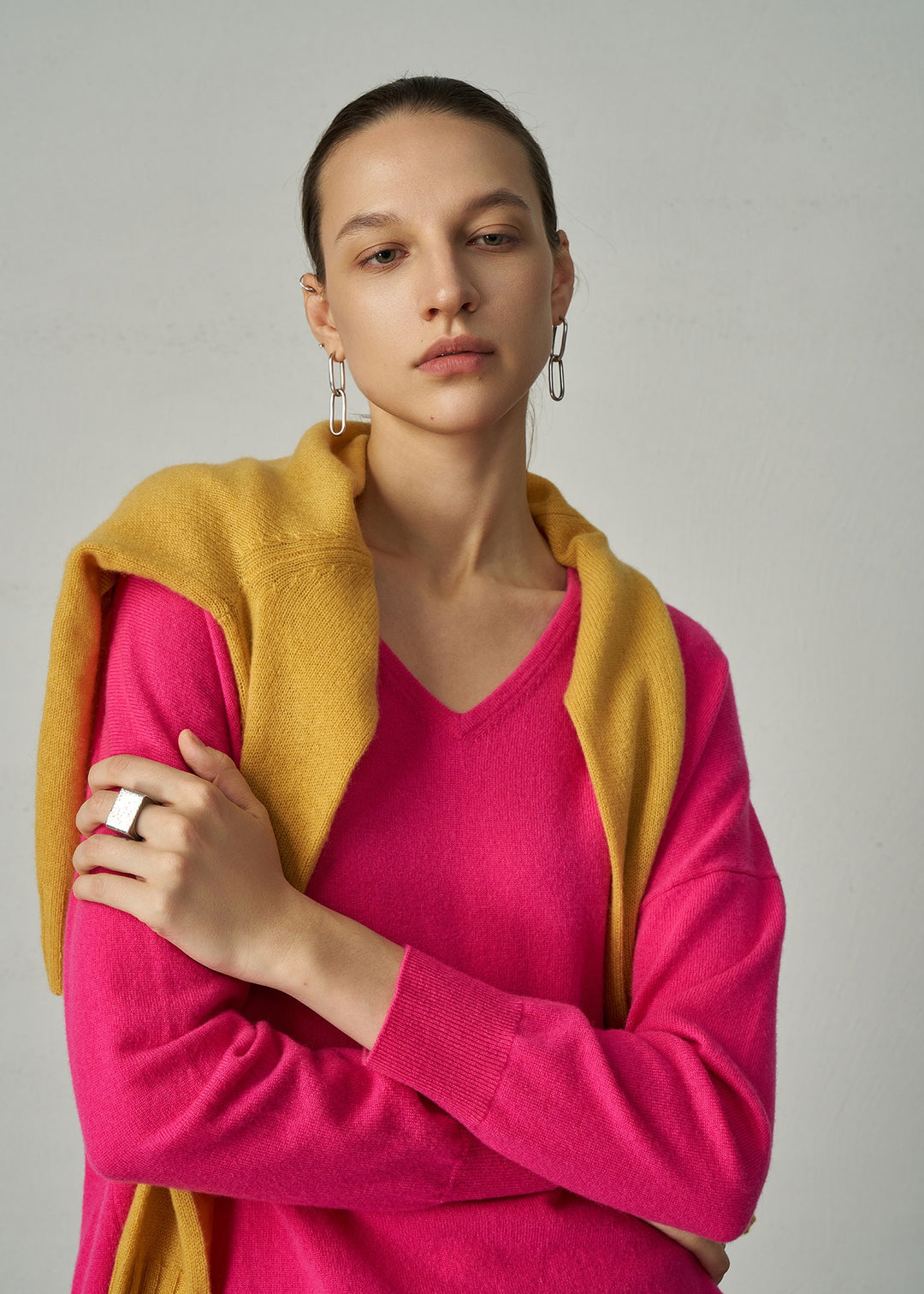 Aleger Cashmere Blend Classic Vee