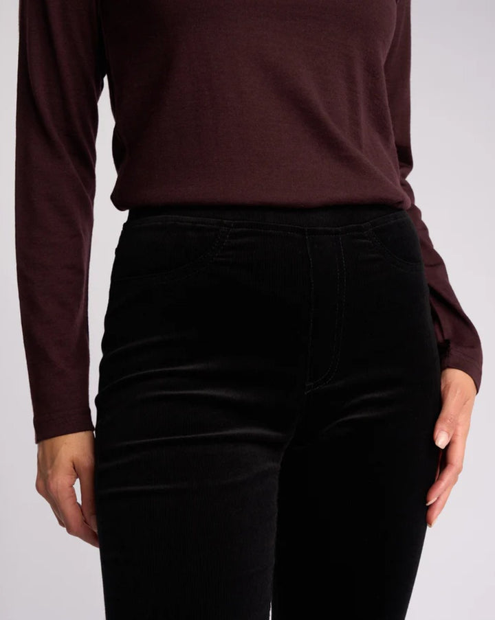 Vassalli Bay Cord Pants -BLK