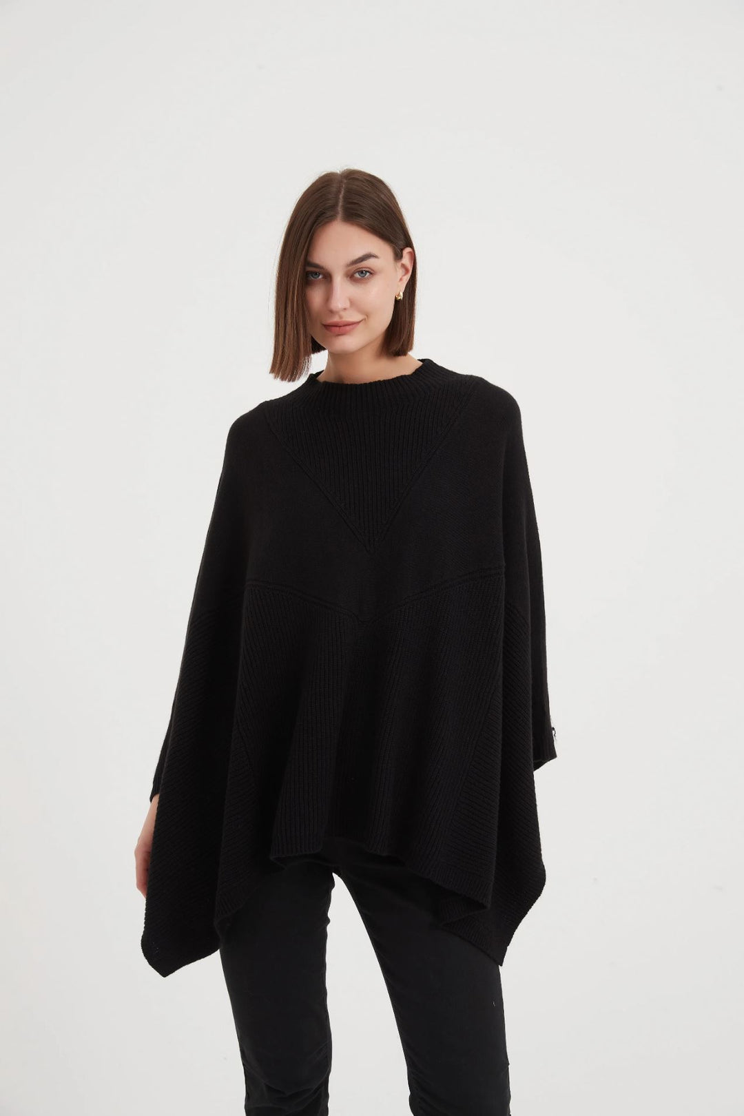 Tirelli V detail oversized Knit