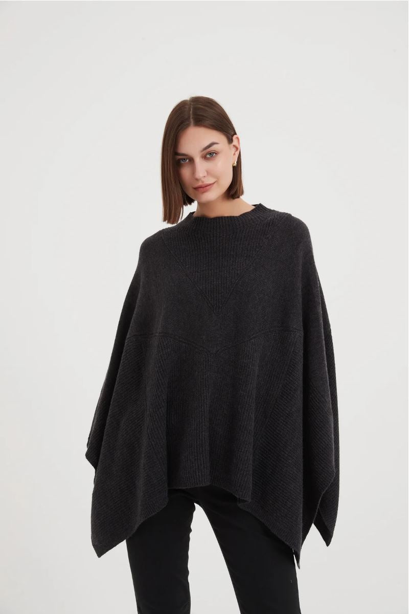 Tirelli V detail oversized Knit