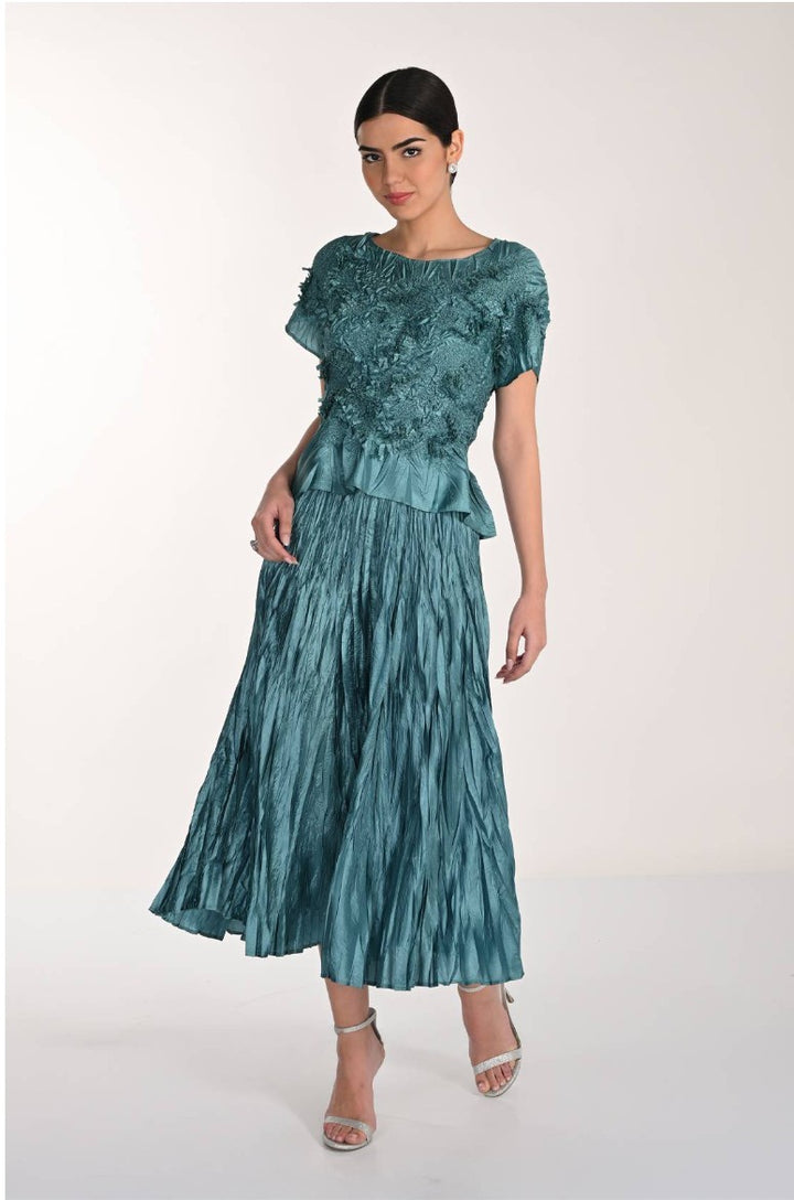 Frank Lyman green Woven Top & Skirt