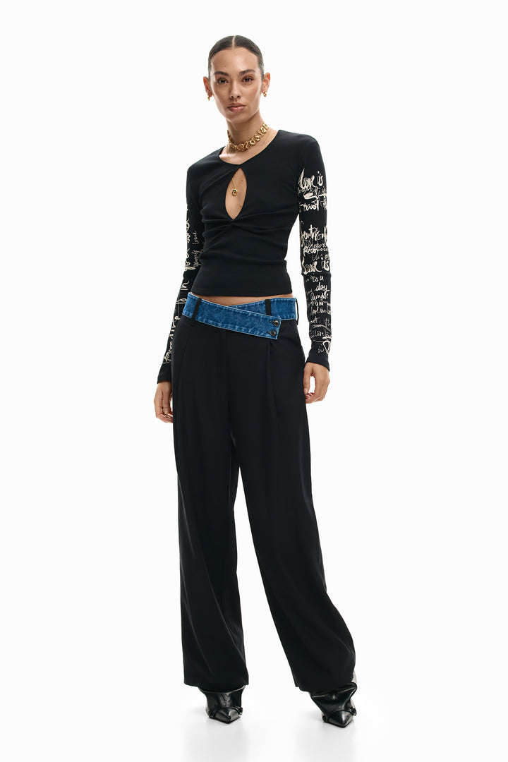 Desigual Key hole lettering Top