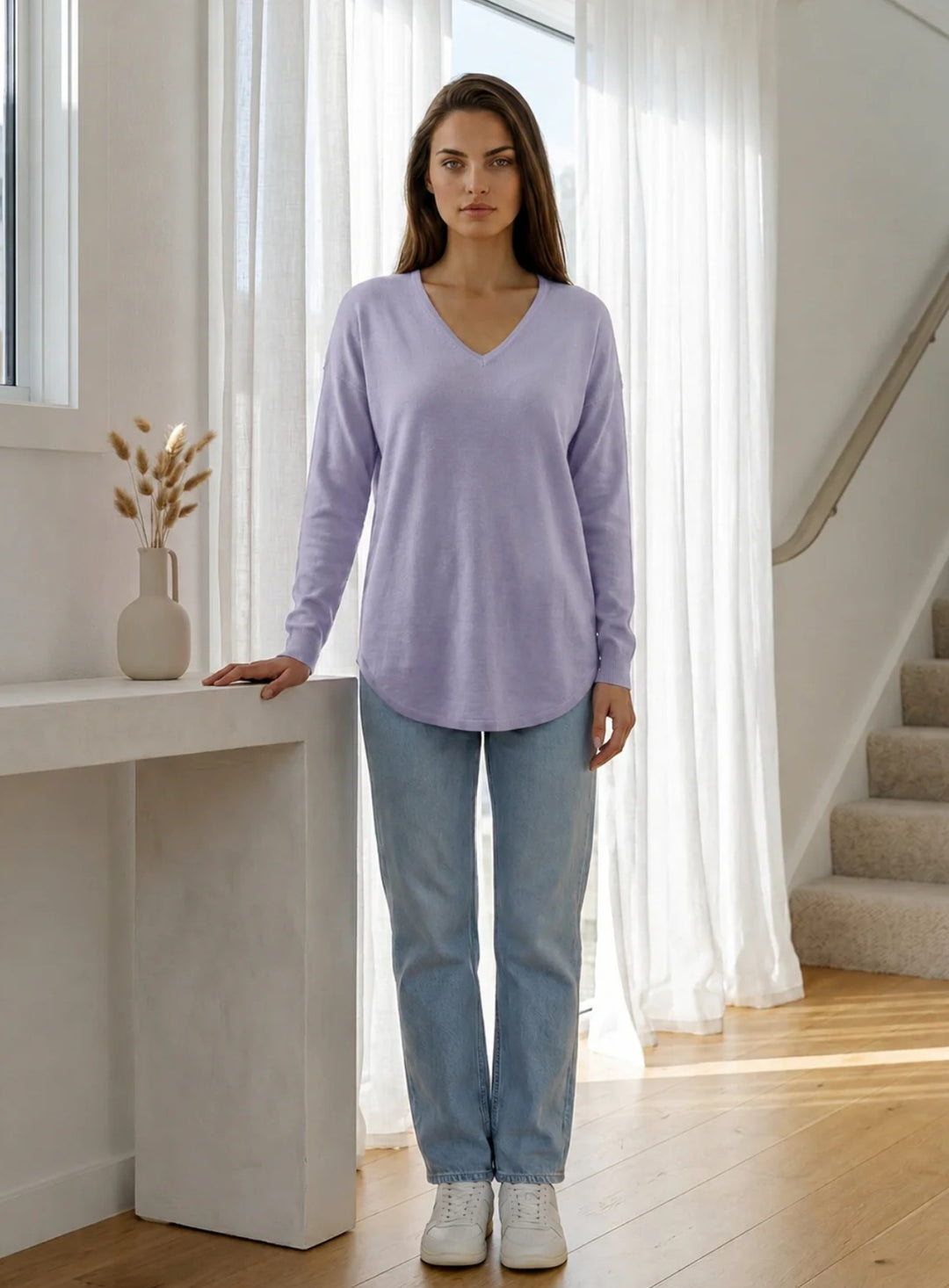 Bridge & Lord Queen Vee Pullover - LIL