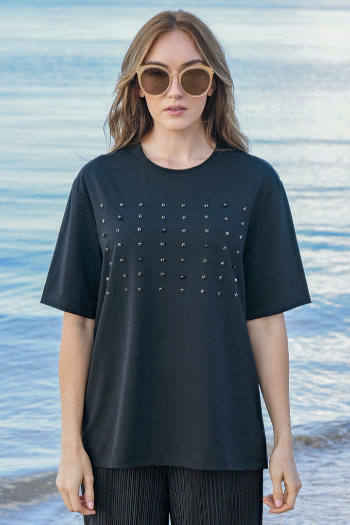 Curate SURROUNDED BY STUDS Black T-Shirt