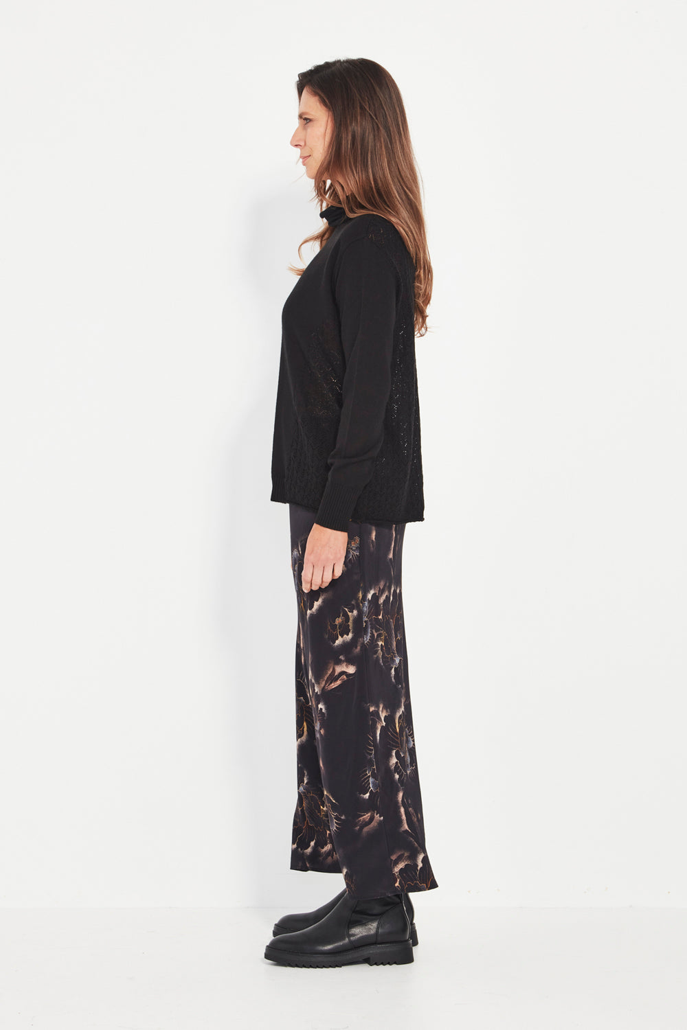 Verge Duchess Sweater - Black