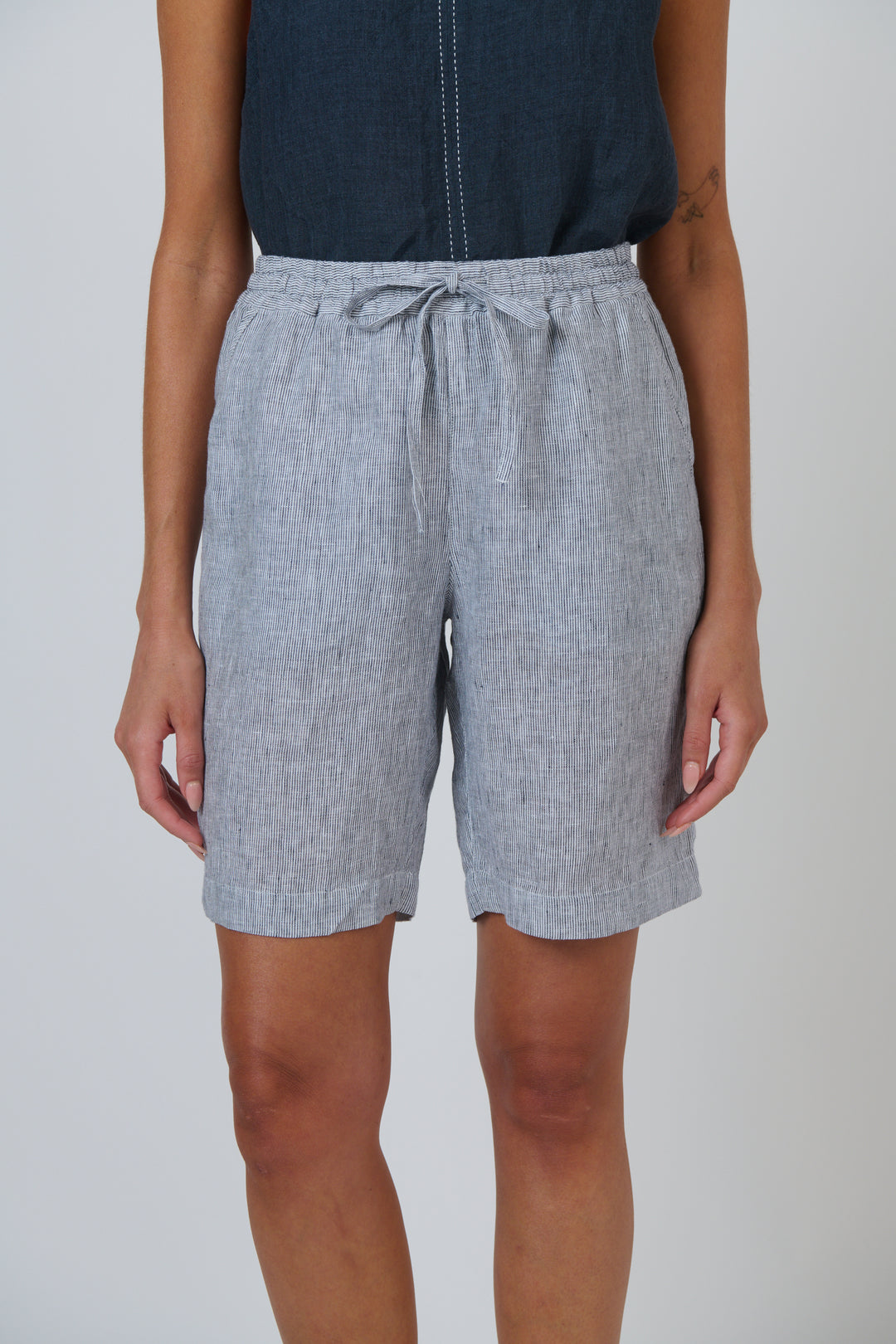 Naturals by O & J Linen Shorts - Sliver