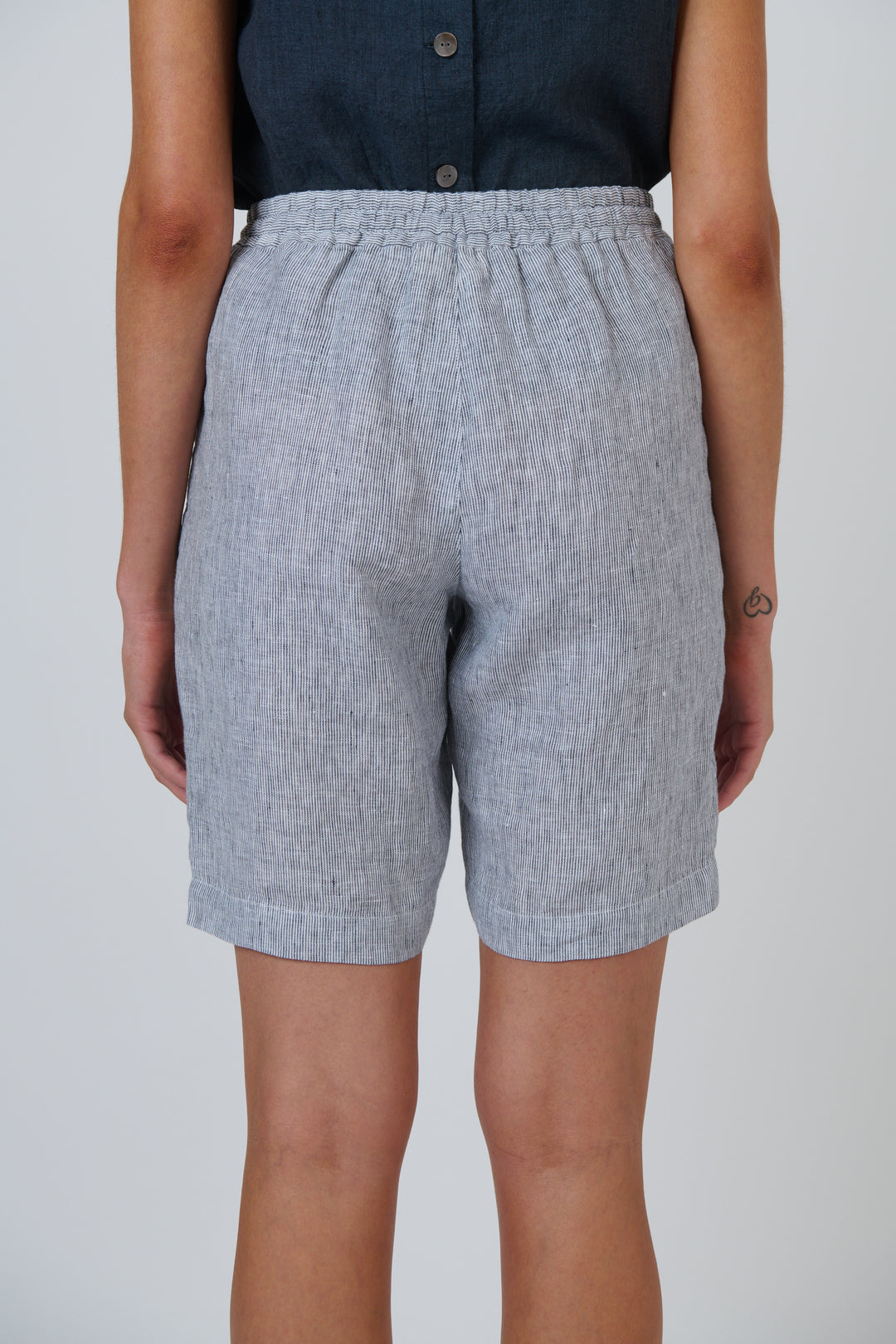 Naturals by O & J Linen Shorts - Sliver