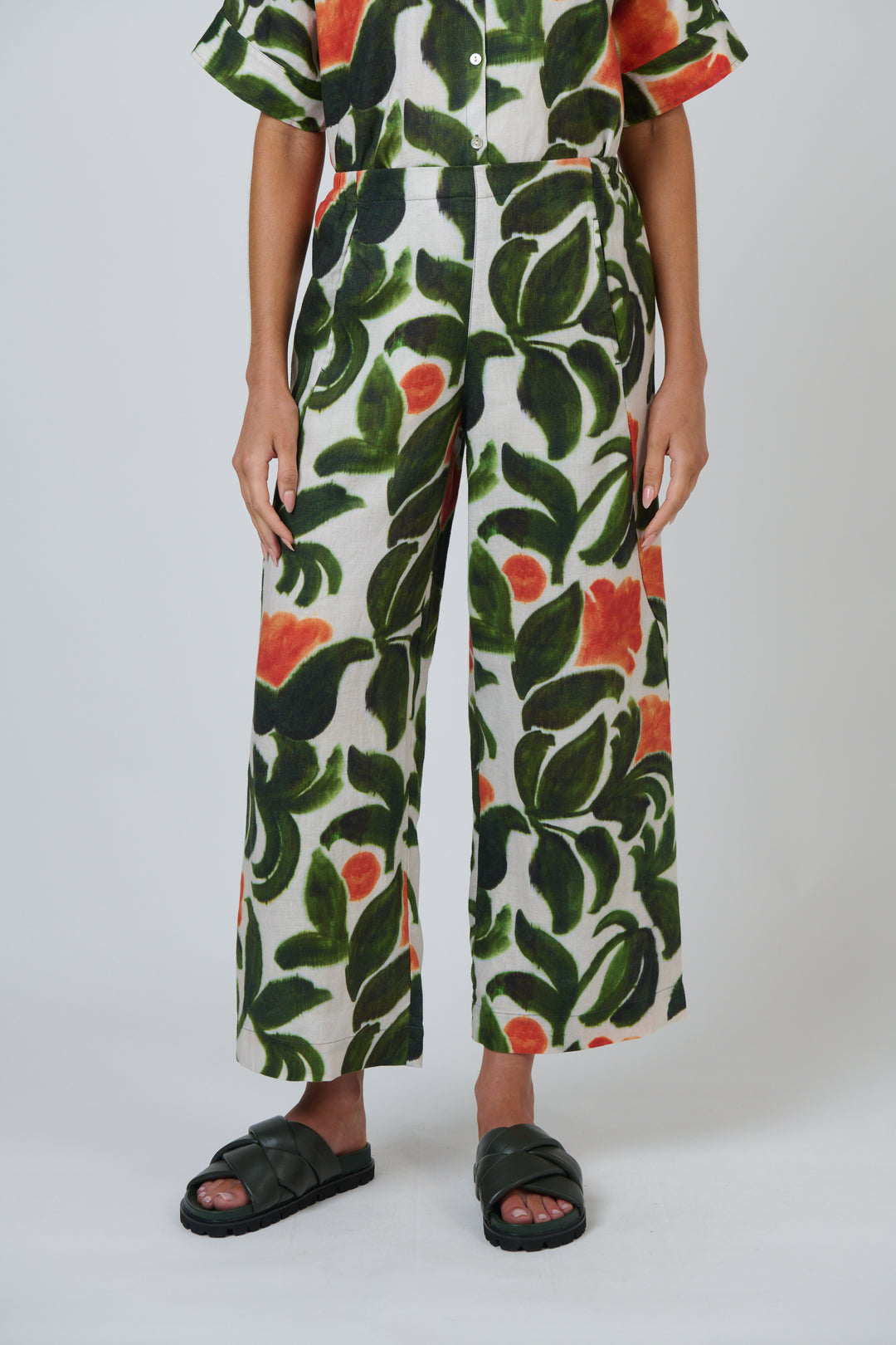 Naturals by O & J Linen Pants - Tuileries