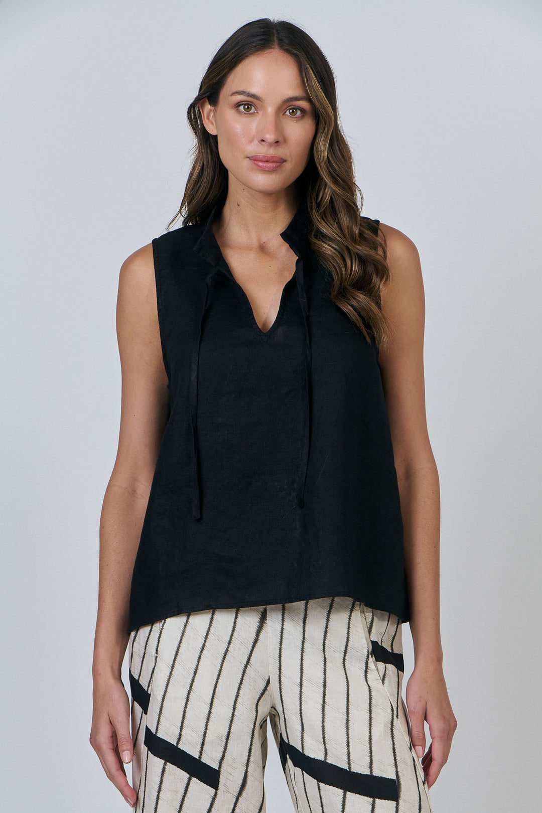 Naturals by O & J Sleeveless Linen Top