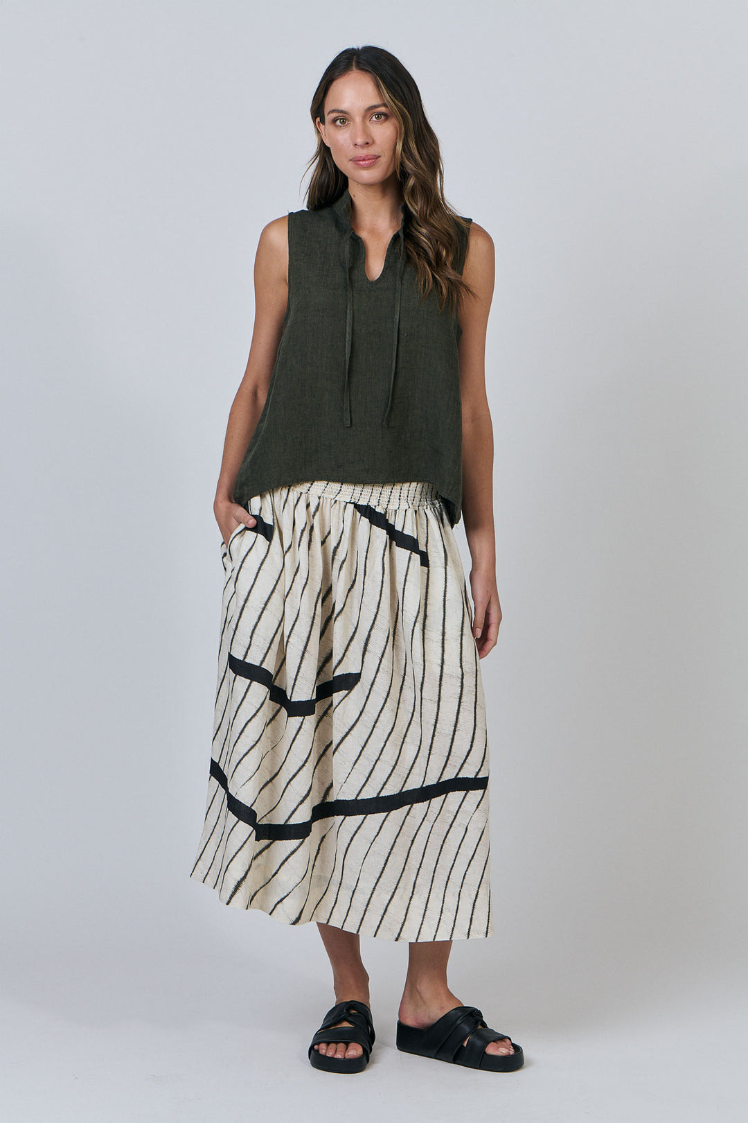 Naturals by O & J Sleeveless Linen Top