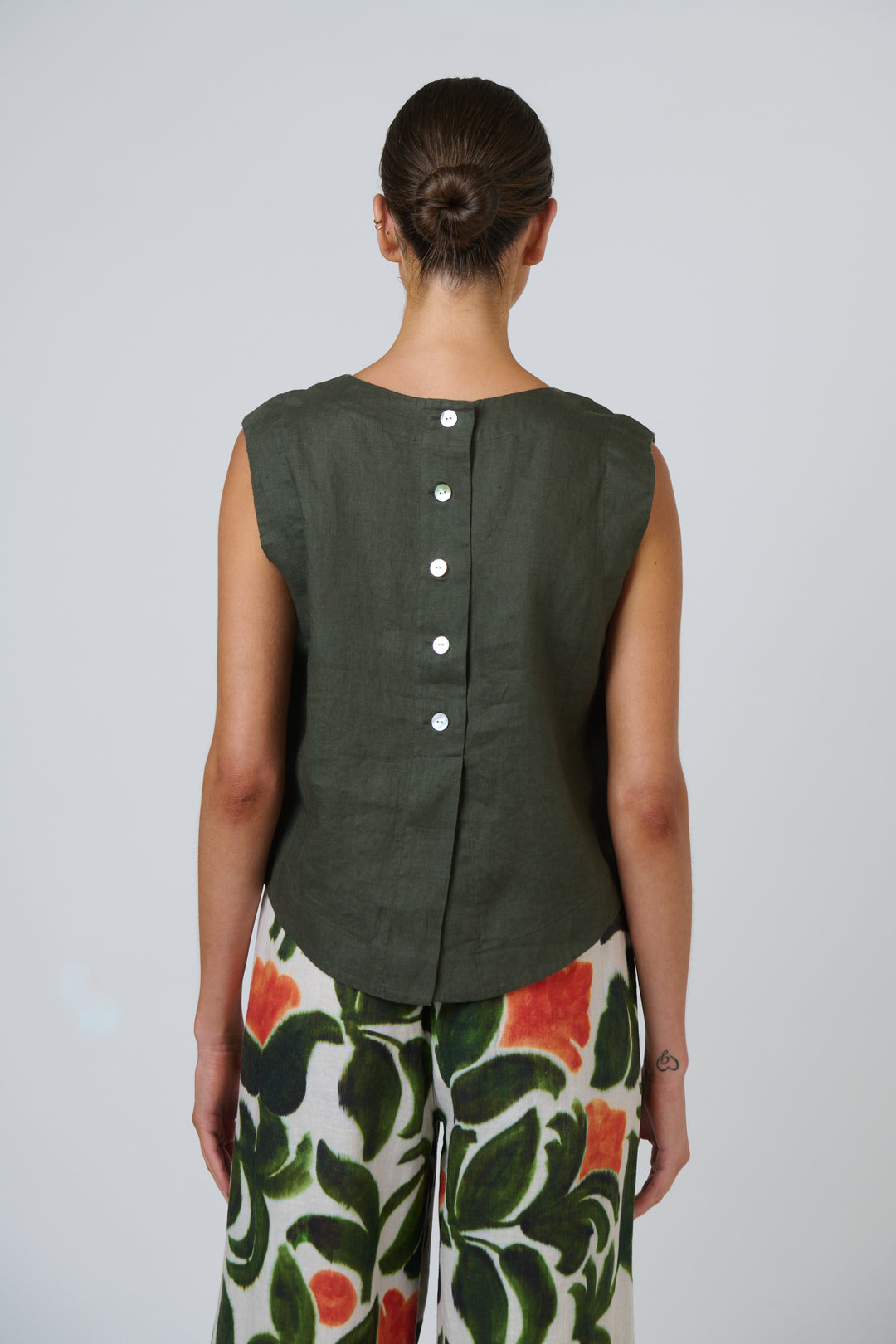 Naturals by O & J Sleeveless Top - Topiary