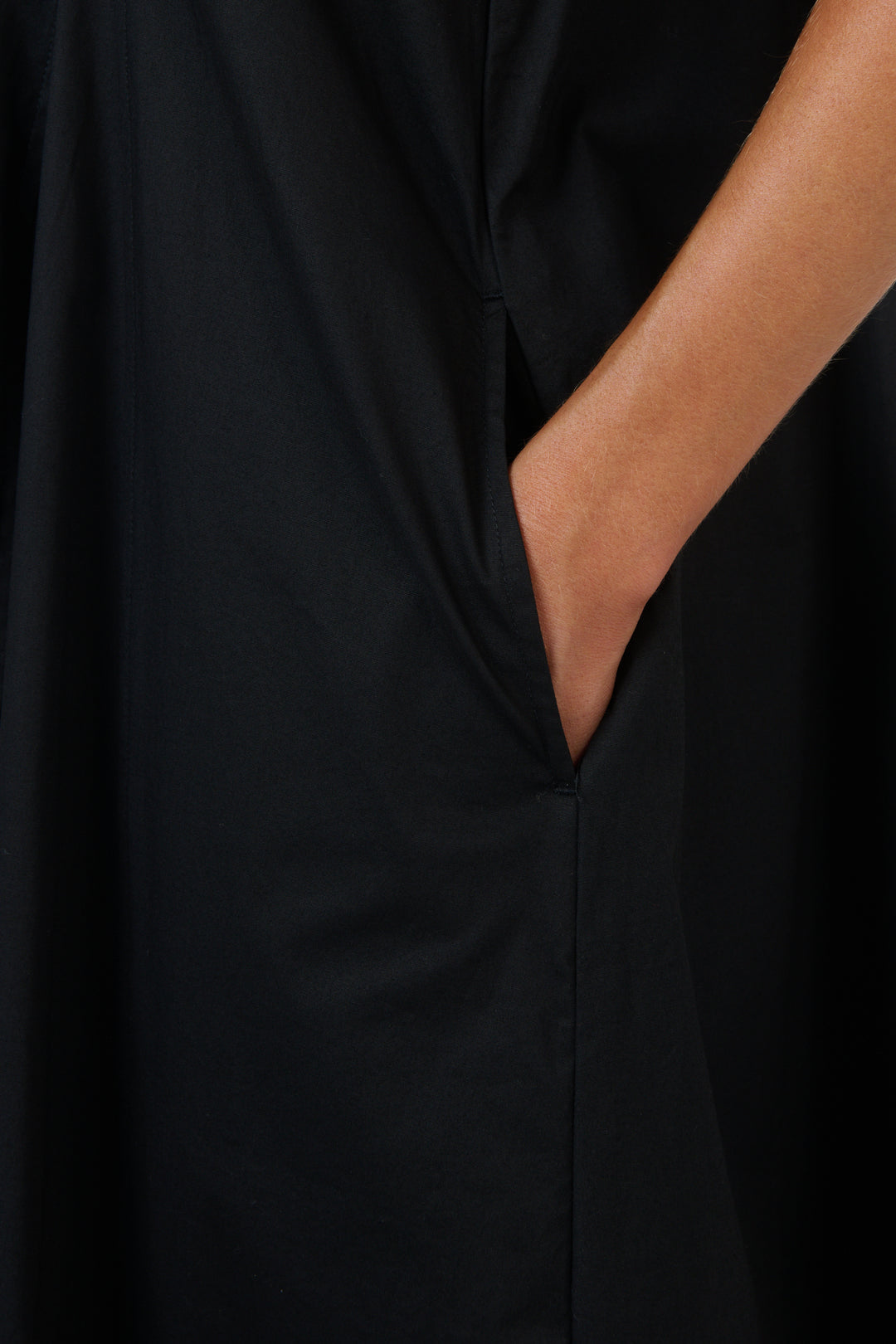 Naturals by O & J Poplin Dress - Blk