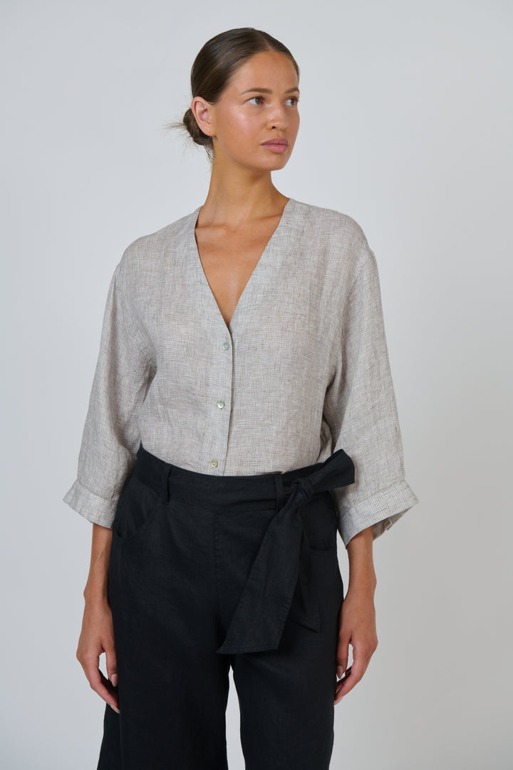 Naturals by O & J Linen Blouse - Chai