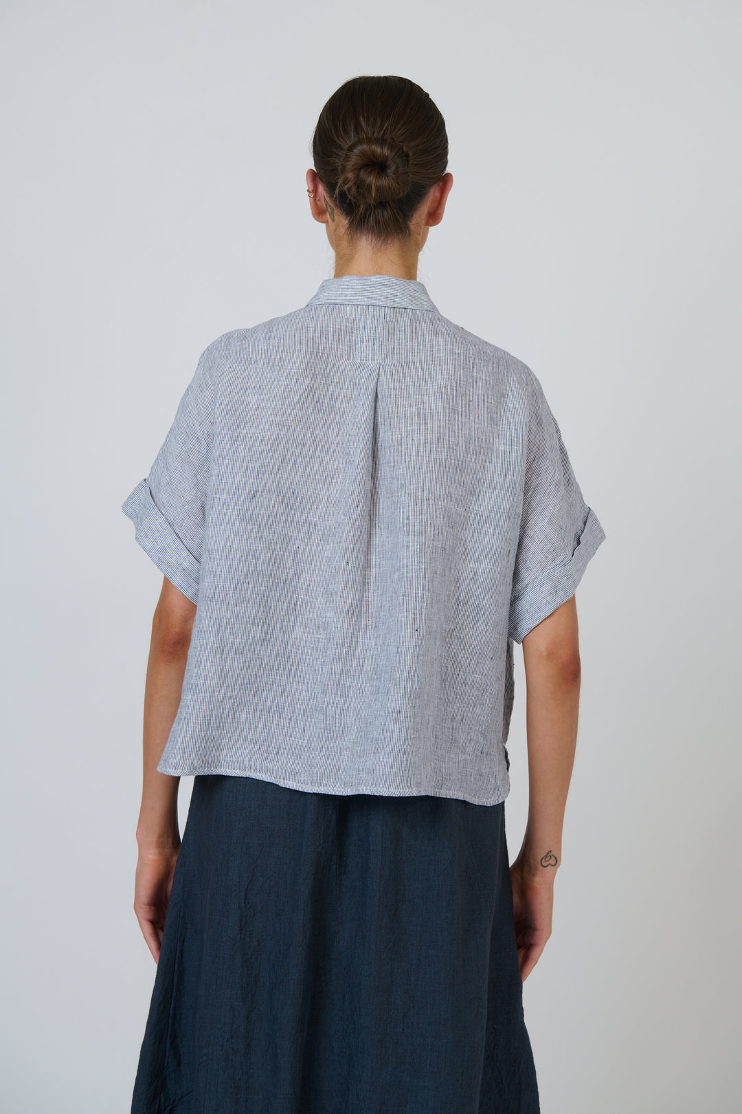 Naturals by O & J Linen Top - Sliver