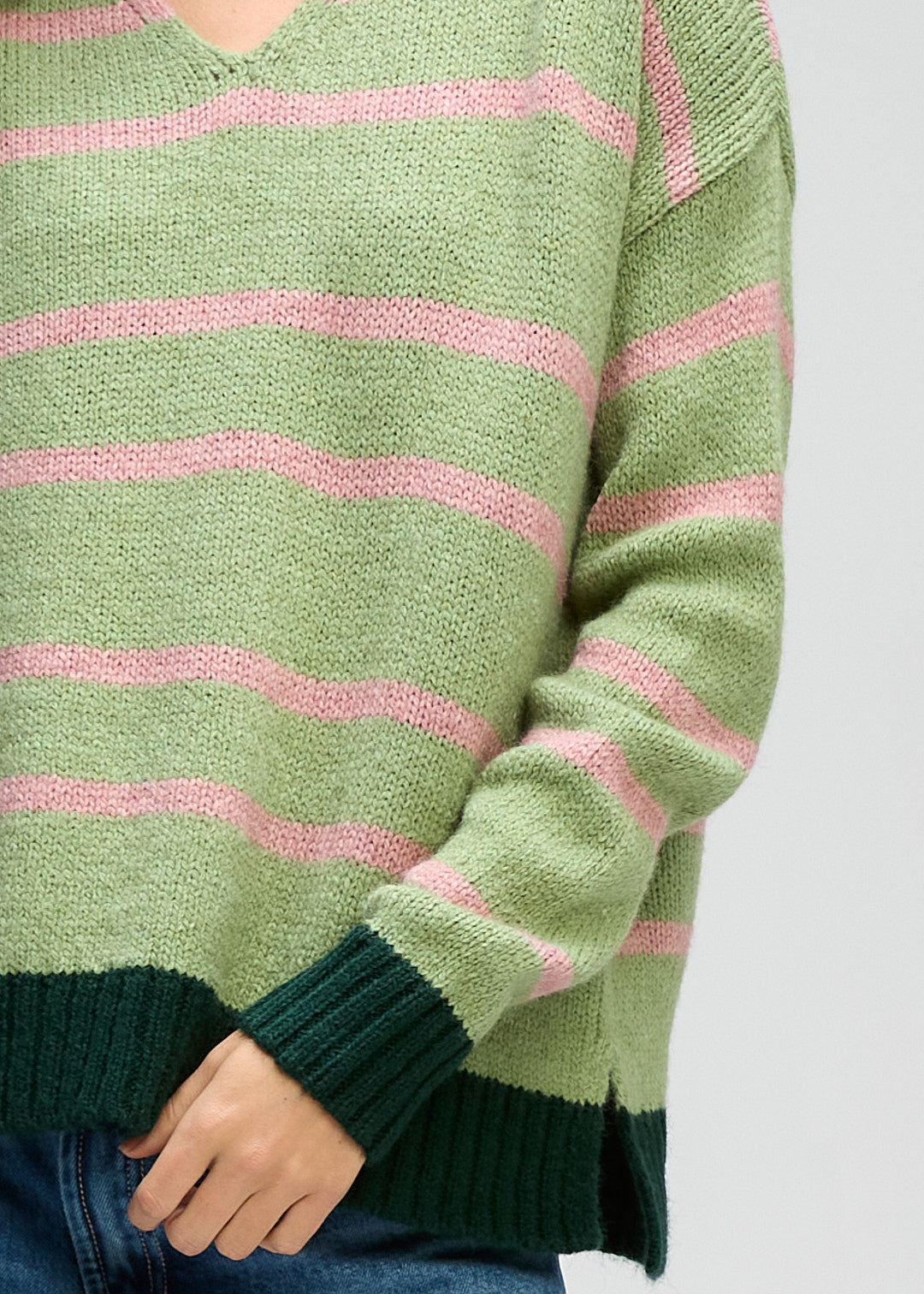 Ld+Co Cozy Stripe V‑Neck Jumper - Forrest