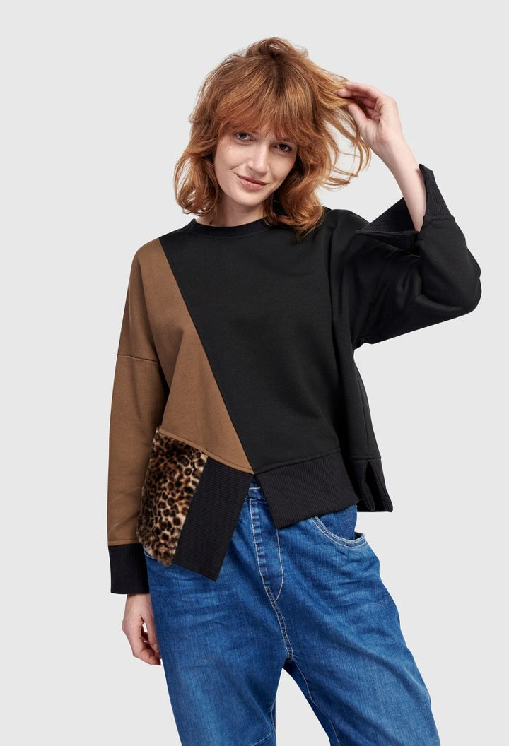 Alembika Urban Lair Crewneck Top