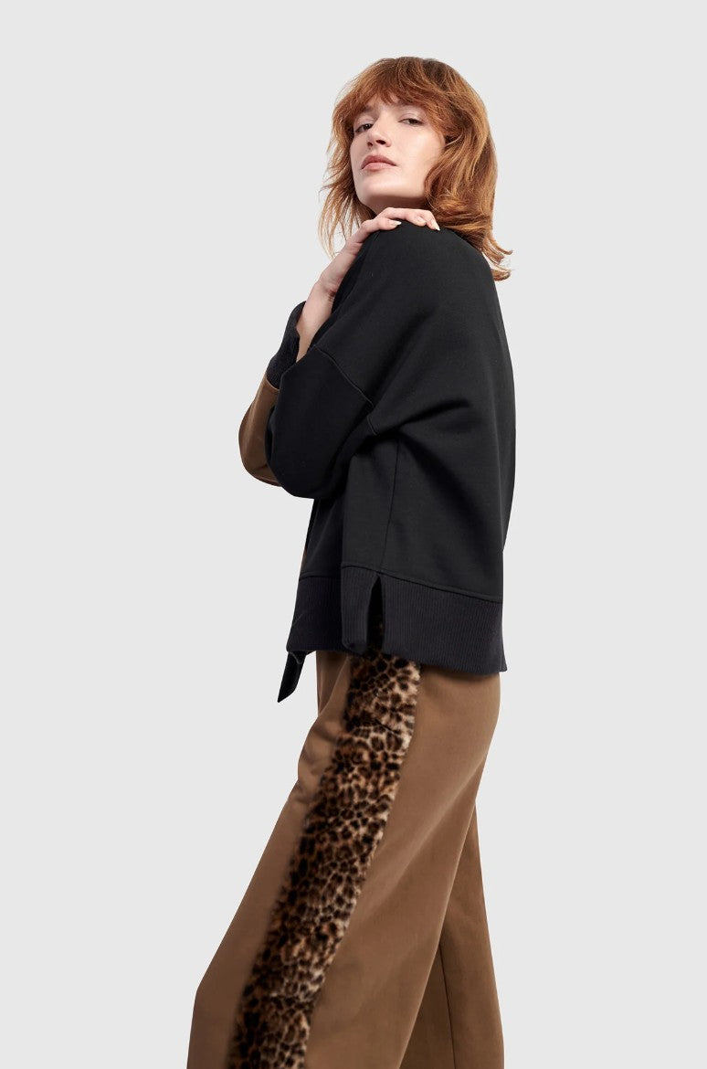 Alembika Urban Lair Crewneck Top