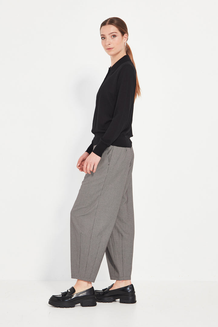 Verge Valley Sweater - Black