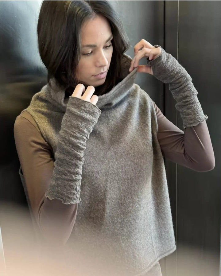 By Basics Reversible Wool Vest -Earth