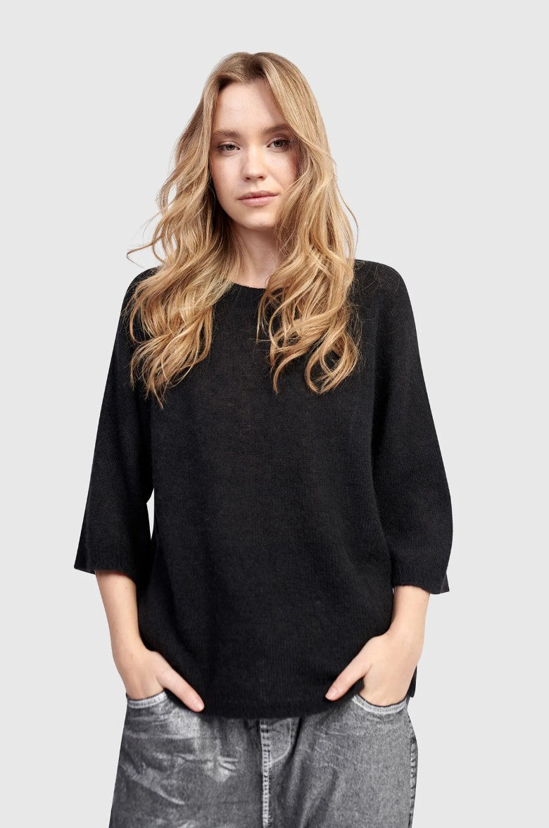 Alembika Black Core Pullover Sweater