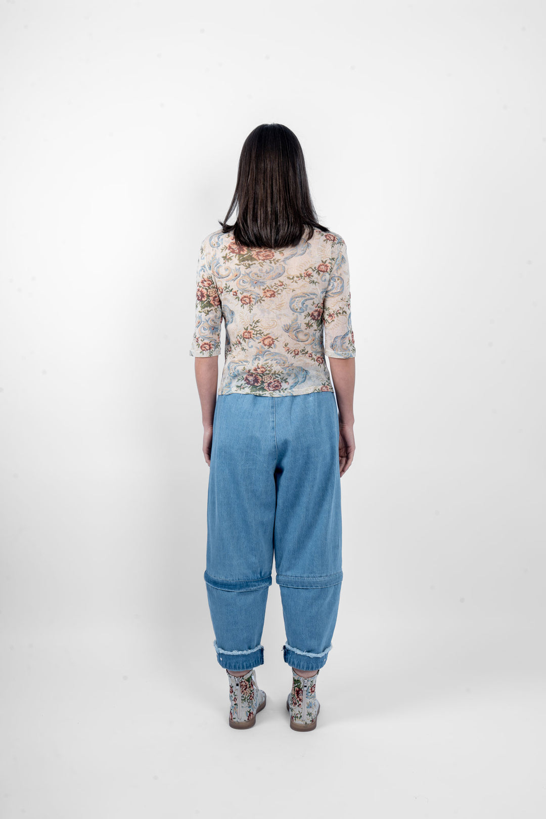 M.A. Dainty Meadow Top - FLOWERS